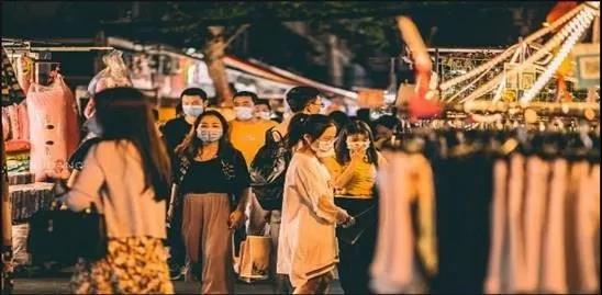 點(diǎn)亮江城夜生活：樂刷樂POS助力武漢夜市經(jīng)濟(jì)(圖2)