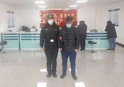 青海某POS機(jī)代理商因“代還養(yǎng)卡”涉嫌非法經(jīng)營(yíng)被捕 涉案金額4300余萬(圖3)